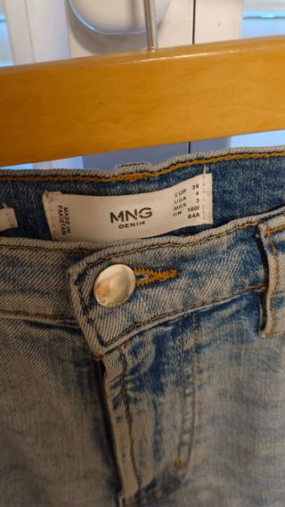 Pantalones vaqueros Mango