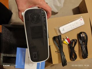 Proiettore Full HD Bluetooth e WiFi