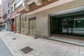 Garaje en venta en Zona Teatro Campoamor en Oviedo