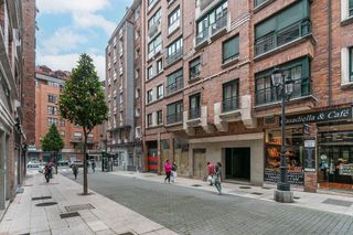 Garaje en venta en Zona Teatro Campoamor en Oviedo