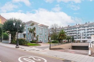 Garaje en venta en Zona Teatro Campoamor en Oviedo