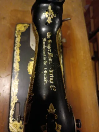 Máquina de coser Singer antigua