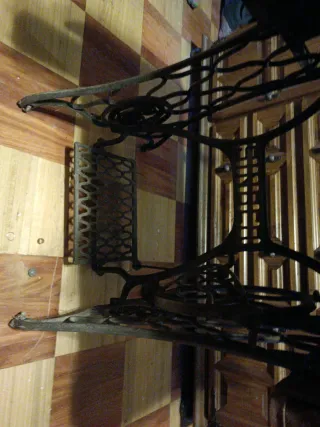 Máquina de coser Singer antigua