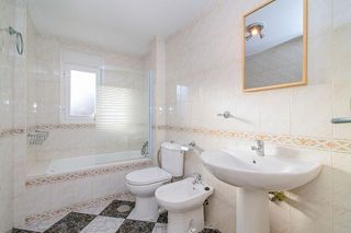 Piso en venta en Polígono Cartuja – La Paz en Granada