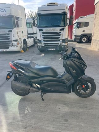 Yamaha Xmax 300
