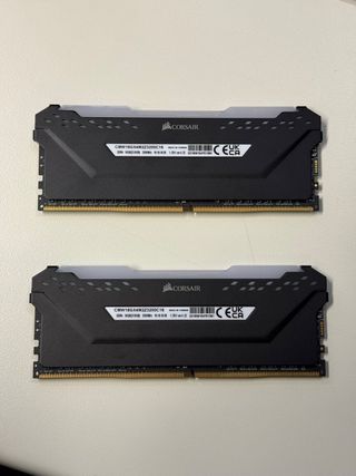 Memória RAM Corsair Vengeance PRO RGB