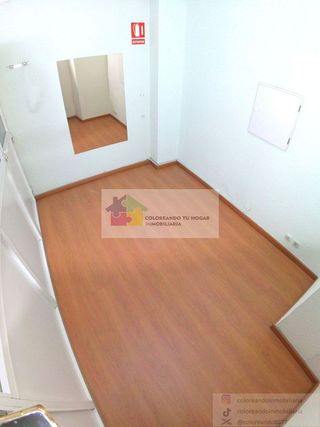 Local comercial en alquiler en La Chantría - La Lastra en León