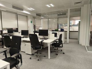 Oficina en alquiler en San Juan Bautista en Madrid