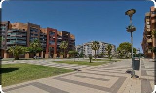 Local comercial en alquiler en Teatinos en Málaga