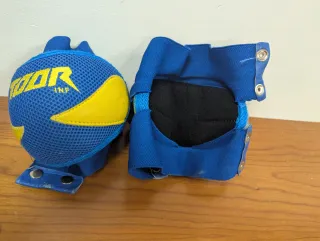 Guants y genolleres hoquei Marca Toor