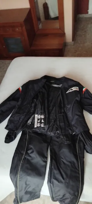 OFERTA REBAJAS!!! Traje moto mujer.Talla L