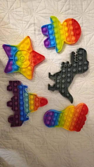 Lote 5 Pop It sensoriales arcoíris