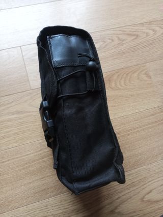 Bolsa utilitaria negra pouch
