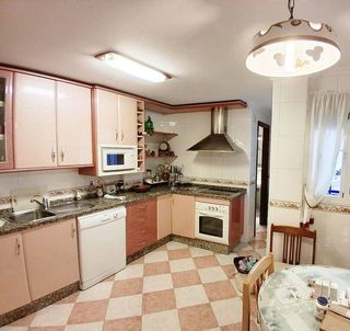 Casa adosada en venta en Parque Alcosa - Jardines del Edén en Sevilla