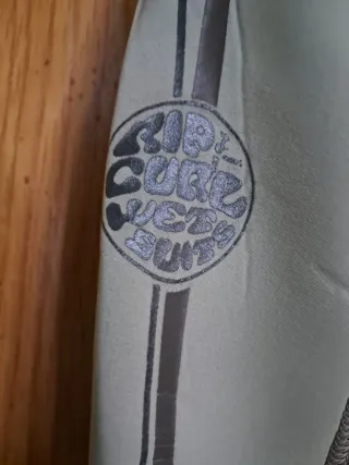 Traje neopreno Rip Curl talla S + escarpines buceo