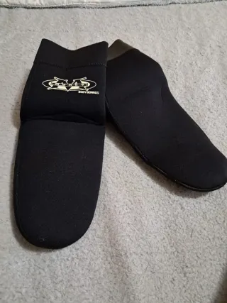 Traje neopreno Rip Curl talla S + escarpines buceo