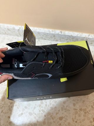 Zapatos de trabajo Forli nuevos