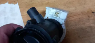 Bomba de desagüe Balay