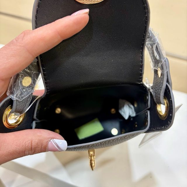 Bolso mini Nuevo!! con diseño de abeja dorada!