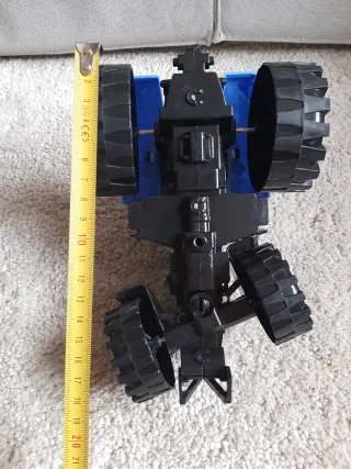 Tractor de juguete azul sin usar