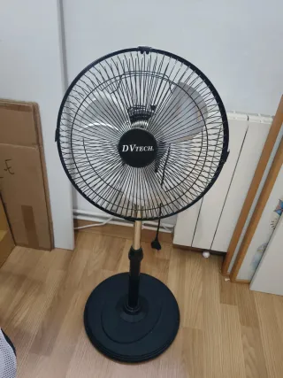 Ventilador DVTECH de pie