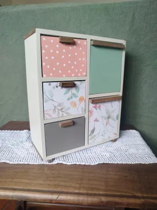 Organizador de madeira com gavetas