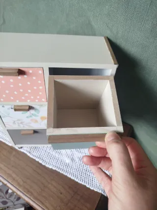 Organizador de madeira com gavetas