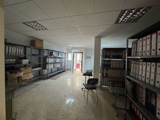 Local comercial en venta en Gamarra - La Trinidad en Málaga