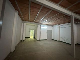 Local comercial en venta en Gamarra - La Trinidad en Málaga