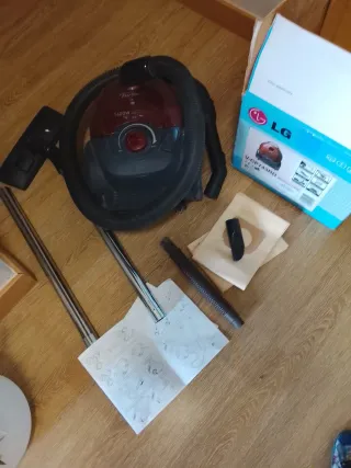 Aspiradora LG V-CP743RD Roja