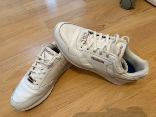 Zapatillas Reebok Blancas y Doradas Talla 38.5