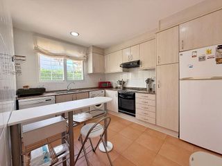 Casa adosada en alquiler en Canet d´En Berenguer