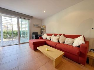 Casa adosada en alquiler en Canet d´En Berenguer