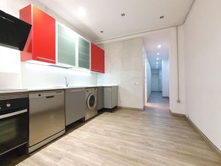 Local comercial en venta en El Carmel en Barcelona