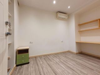 Local comercial en venta en El Carmel en Barcelona