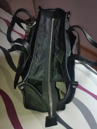 Bolso Parfois Negro con Detalle Multicolor