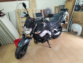 Suzuki gsr 600