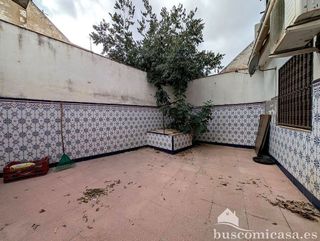 Chalet en venta en Linares