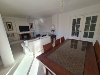 Mesa comedor y 6 sillas