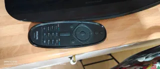 TV LCD Philips 42PFL5405H con mando