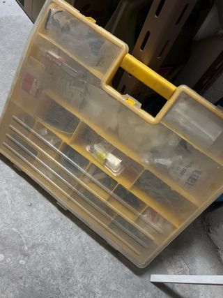 Organizador de herramientas plástico con piezas