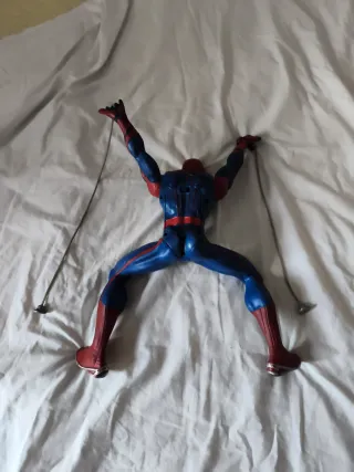 Spiderman Hasbro lanza telarañas