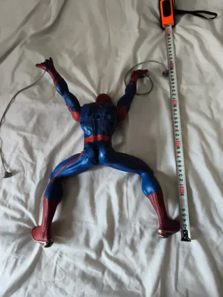 Spiderman Hasbro lanza telarañas