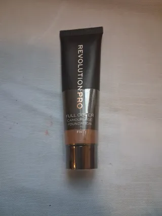 Fondotinta Revolution Pro Full Cover F14