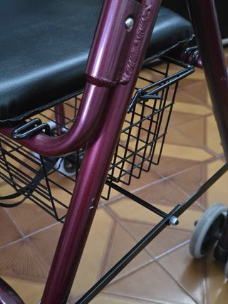 Caminador Plegable con Cesta