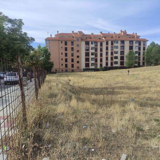 Terreno en venta en Universidad en Ávila