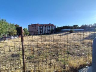 Terreno en venta en Universidad en Ávila