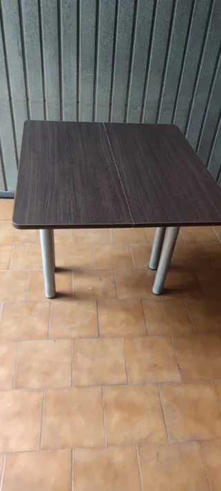 Mesa de cocina extensible madera y metal