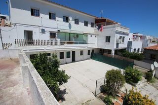 Edificio en venta en San Enrique-Guadiaro-Pueblo Nuevo en San Roque