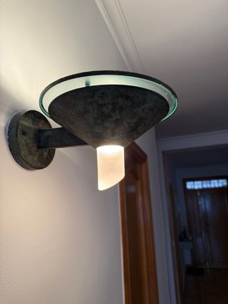 Faroles de pared metálico y cristal